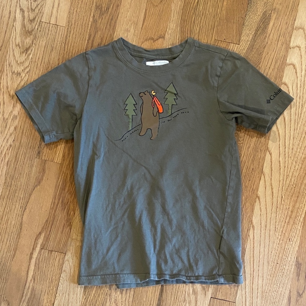 Columbia Kids' Olive Bear Adventure T-Shirt size medium